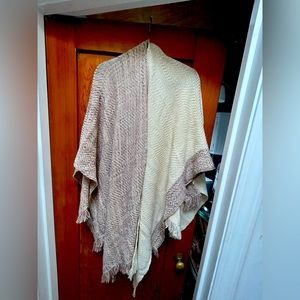Parisian wrap from Wehve. Tan and ivory, part silk.